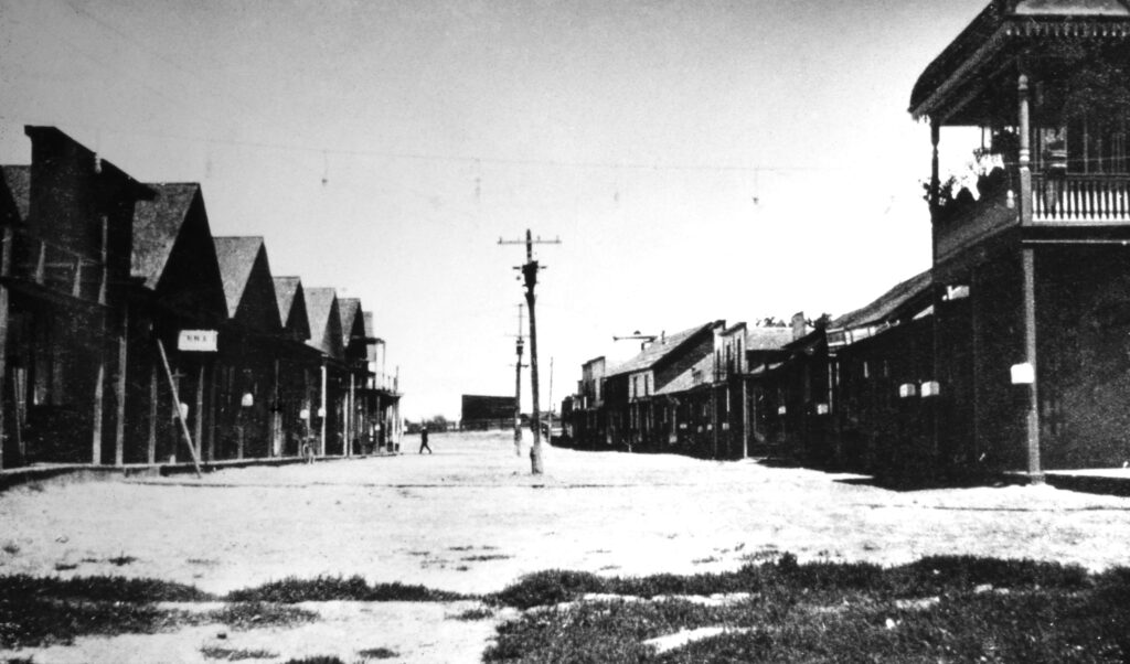 Brooklyn Chinatown around 1900, looking north on Brooklyn Street